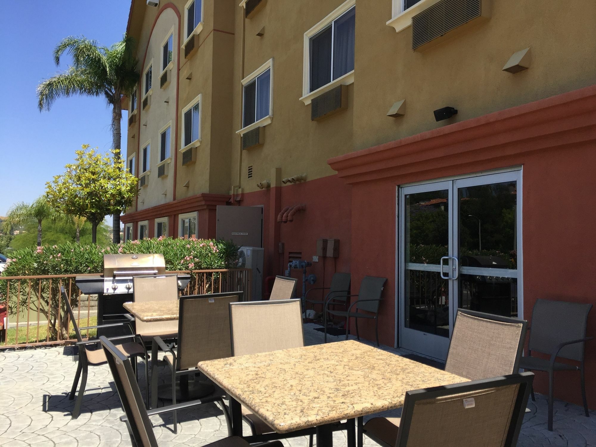 Comfort Suites Near Six Flags Magic Mountain Stevenson Ranch Bagian luar foto